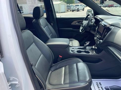 Used 2022 Chevrolet Traverse Premier AWD/4WD image 37