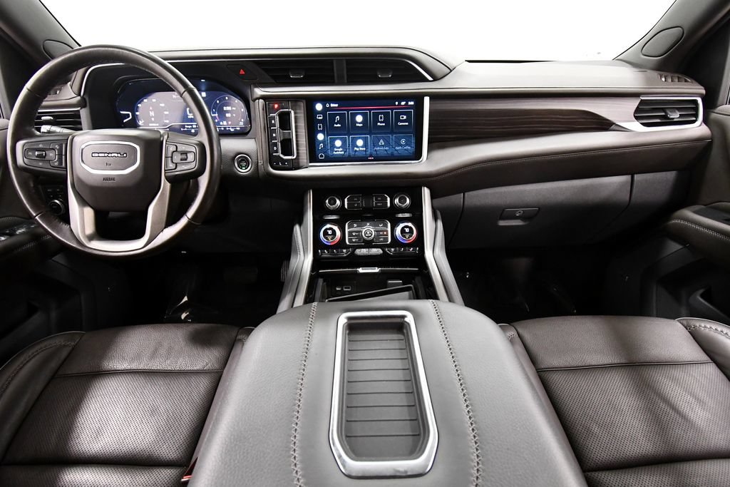 Used 2022 GMC Yukon Denali AWD/4WD image 3