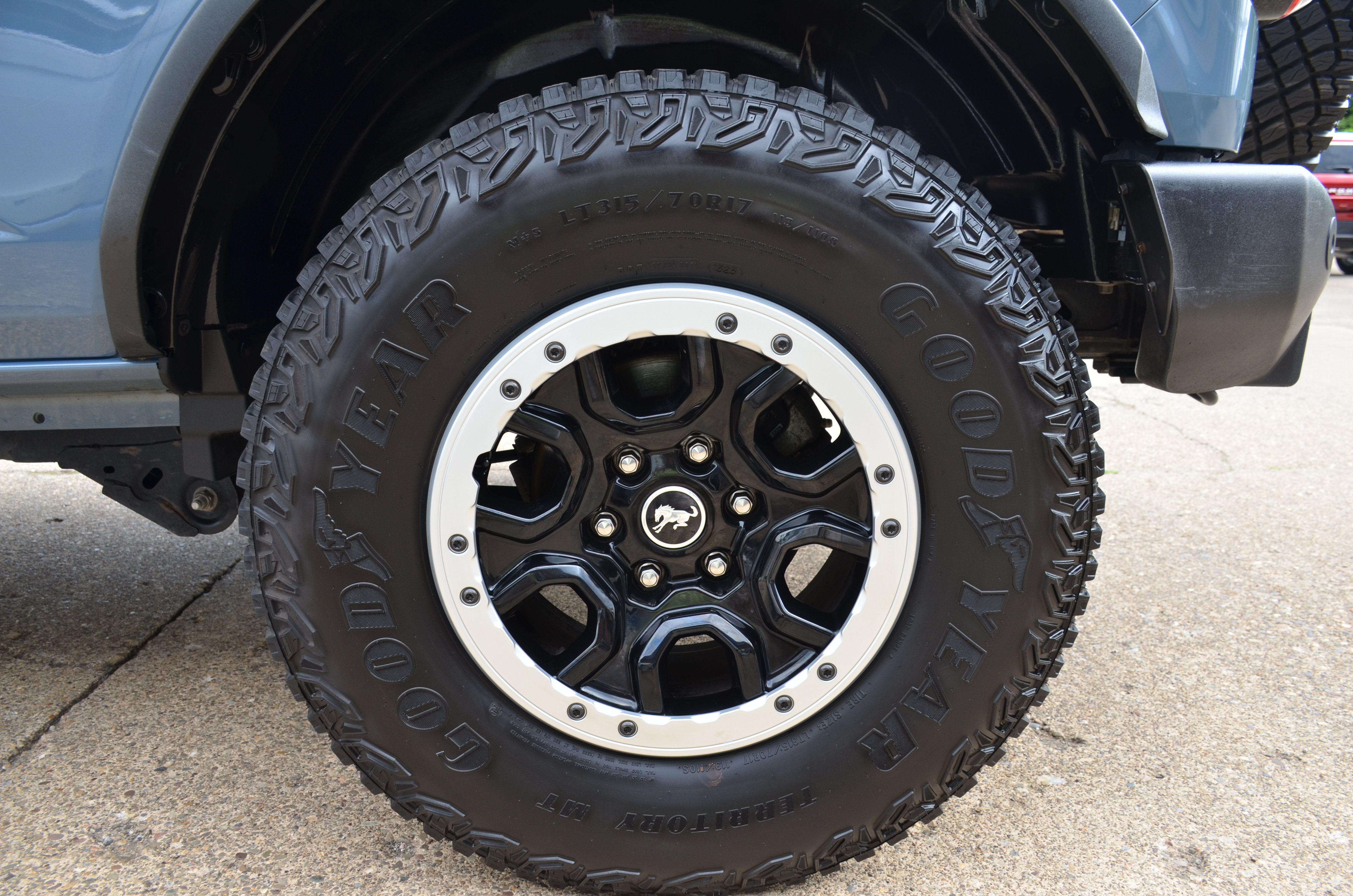 Used 2023 Ford Bronco Outer Banks w/ Sasquatch Package AWD/4WD image 13