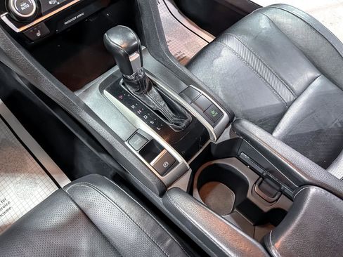 Used 2018 Honda Civic EX-L image 27