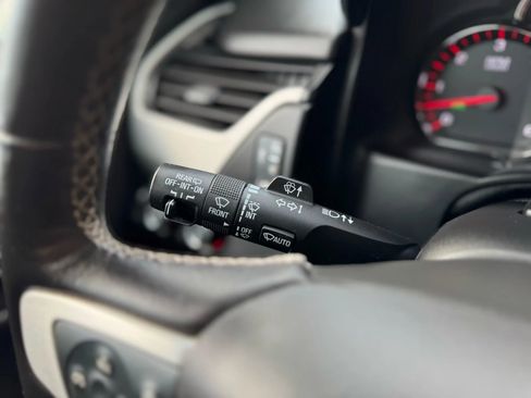 Used 2015 GMC Yukon XL SLT w/ Open Road Package image 37