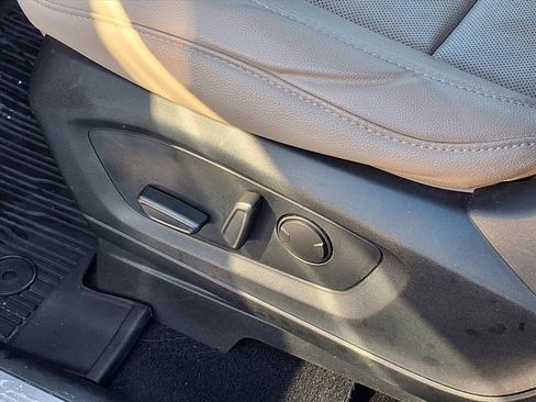 Used 2021 Ford Explorer Limited w/ Equipment Group 301A image 4