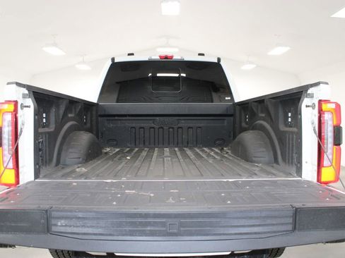 Used 2026 Ford F250 Platinum AWD/4WD image 11