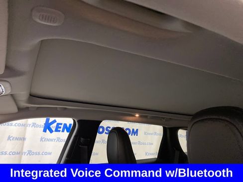 Used 2022 Jeep Cherokee Limited w/ Elite Package AWD/4WD image 11