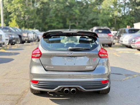 Used 2018 Ford Focus ST FWD image 7