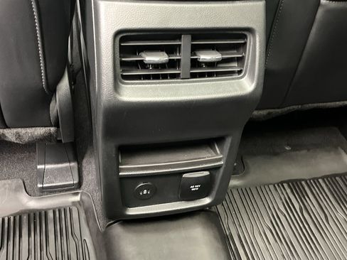 Used 2024 Ford Edge SEL w/ Convenience Package image 13