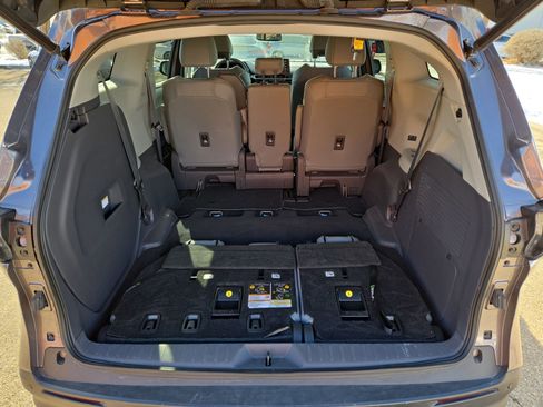 Used 2021 Toyota Sienna XLE image 12