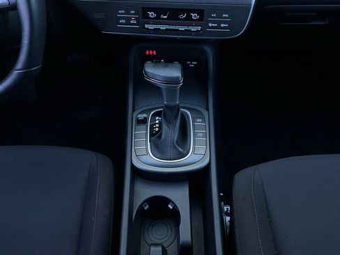 Used 2025 Hyundai Kona SEL image 15