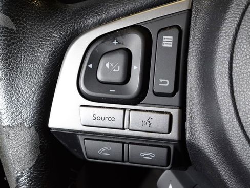 Used 2018 Subaru Forester 2.5i Touring AWD/4WD image 19