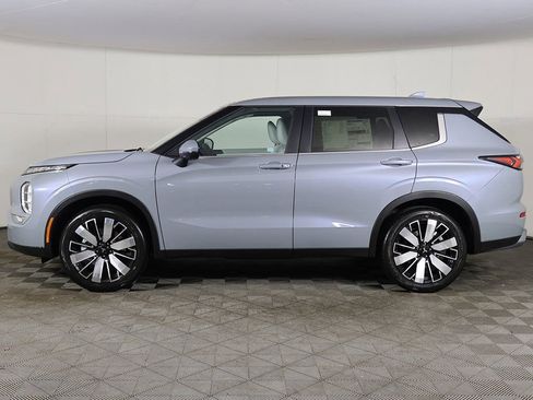 New 2026 Mitsubishi Outlander SE FWD image 18