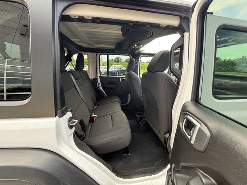 Used 2023 Jeep Wrangler Unlimited Sport AWD/4WD image 46