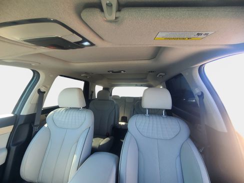 Used 2024 Hyundai Palisade Limited image 9