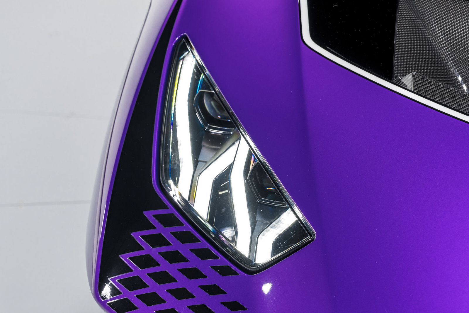 Used 2023 Lamborghini Huracan STO RWD image 43