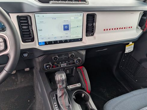 New 2026 Ford Bronco Heritage Edition image 32