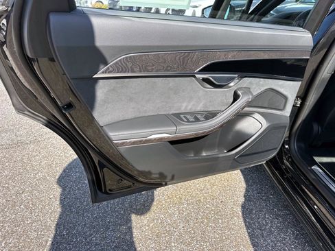 Used 2022 Audi A8 L 3.0T w/ Executive Package image 11