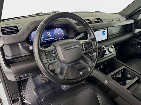 Used 2024 Land Rover Defender 110 X-Dynamic SE image 10