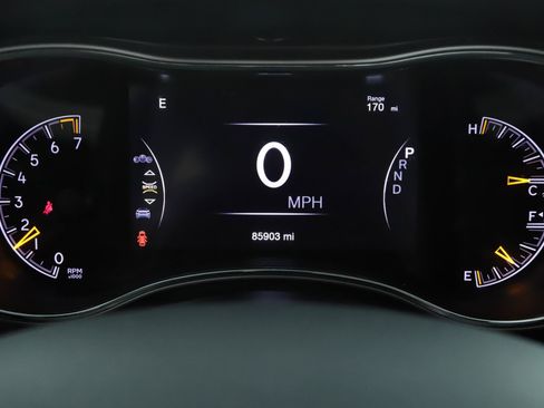 Used 2019 Jeep Grand Cherokee Limited AWD/4WD image 12