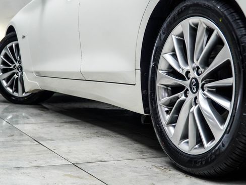 Used 2018 INFINITI Q50 Luxe w/ Essential Package (3.0T Luxe) RWD image 15