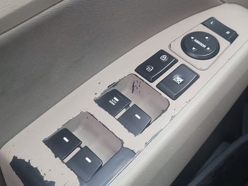 Used 2019 Hyundai Elantra SEL FWD image 27