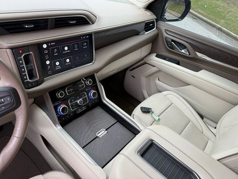 Used 2022 GMC Yukon Denali image 35