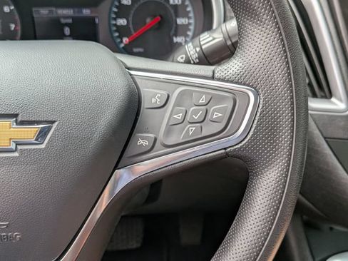 Used 2025 Chevrolet Malibu LT FWD image 21