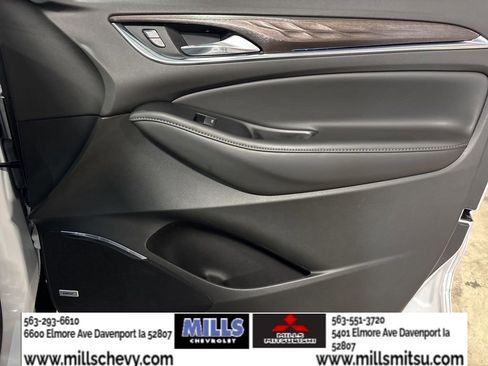 Used 2024 Buick Enclave Avenir w/ Avenir Technology Package AWD/4WD image 18