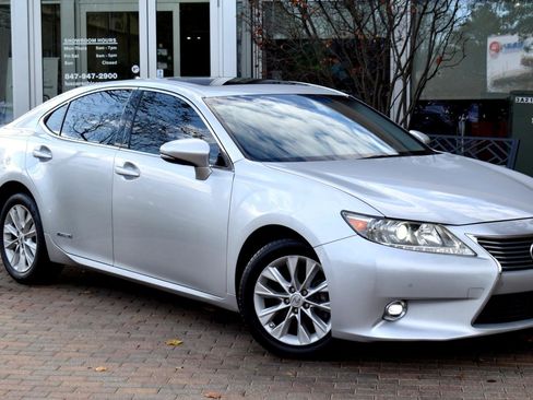 Used 2014 Lexus ES 300h image 3
