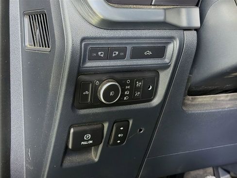 Used 2022 Ford F150 Lariat w/ Equipment Group 502A High image 12