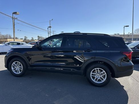 New 2026 Ford Explorer Active image 3