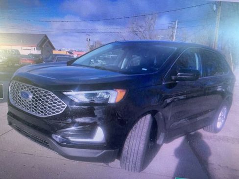 Used 2024 Ford Edge SEL image 2
