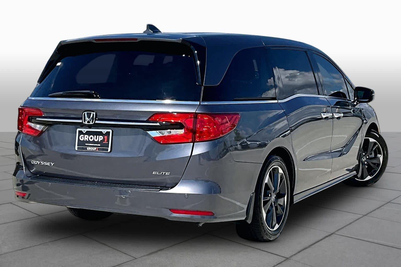 Used 2024 Honda Odyssey Elite image 12