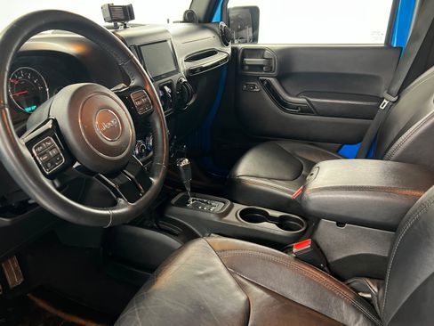 Used 2014 Jeep Wrangler Altitude image 16
