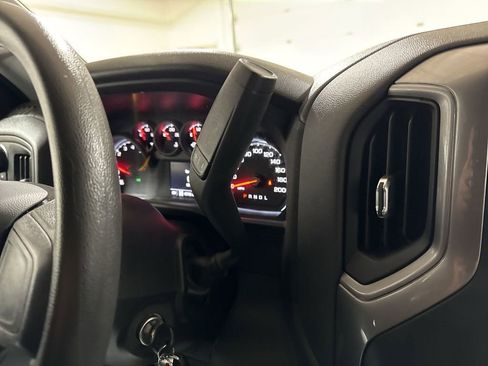 Used 2022 Chevrolet Silverado 1500 Custom image 17