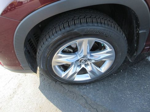 Used 2019 Toyota Highlander Limited AWD/4WD image 15