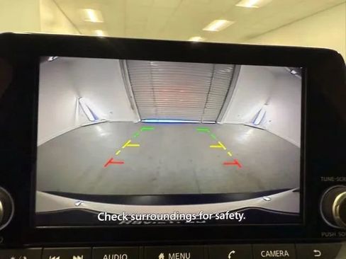 Used 2023 Nissan Rogue SV w/ SV Premium B Package image 18