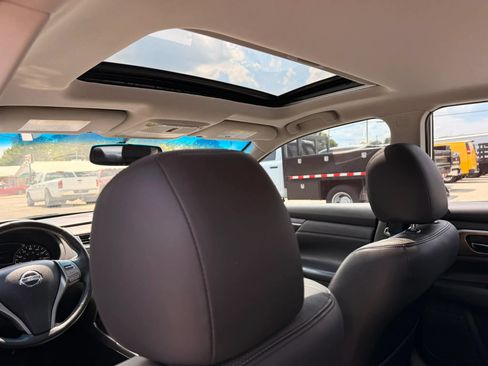 Used 2015 Nissan Altima 2.5 SL w/ Technology Package FWD image 24