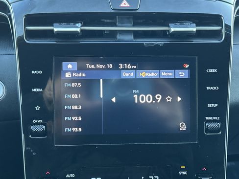 Certified 2024 Hyundai Tucson SEL image 19