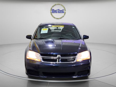 Used 2012 Dodge Avenger SXT w/ Cold Weather Group image 9