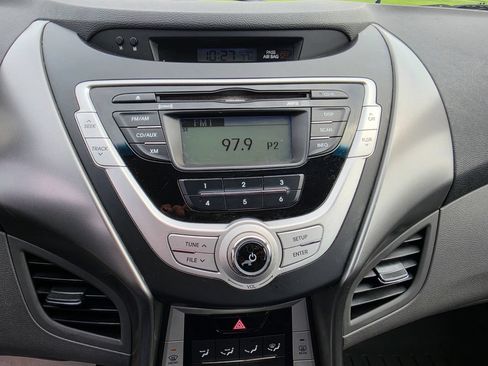 Used 2011 Hyundai Elantra GLS FWD image 14