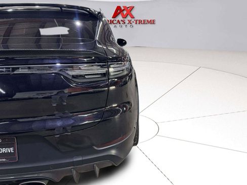 Used 2022 Porsche Cayenne Turbo GT AWD/4WD image 15