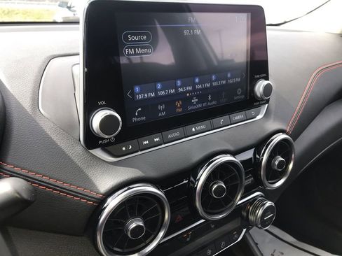 Used 2025 Nissan Sentra SR image 16