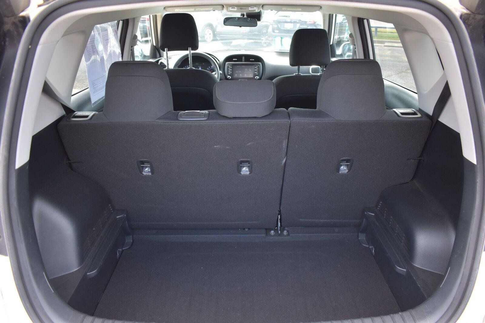 Used 2021 Kia Soul S FWD image 15