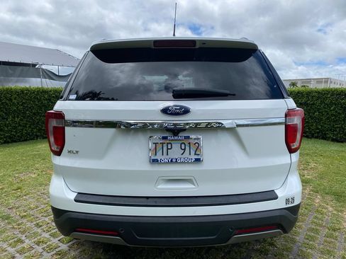 Used 2019 Ford Explorer XLT w/ Equipment Group 201A FWD image 6