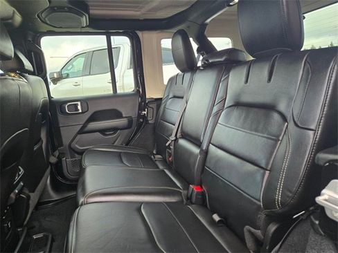 Used 2021 Jeep Wrangler Unlimited Sahara w/ Cold Weather Group image 14