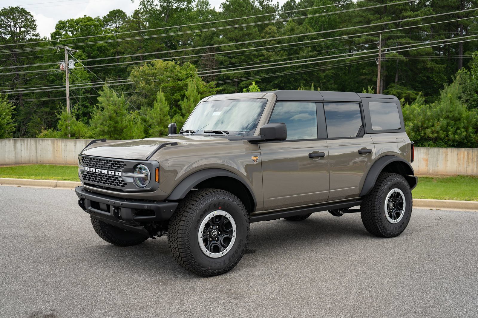 New 2026 Ford Bronco Badlands AWD/4WD image 10