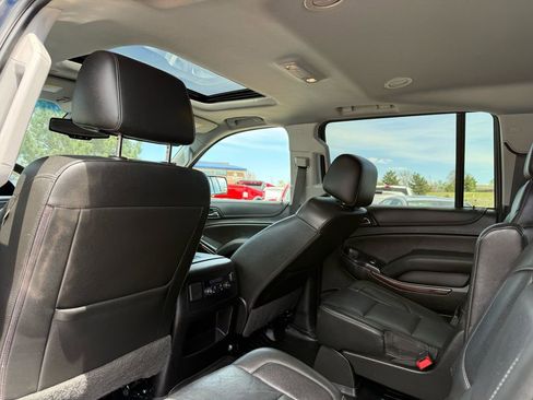 Used 2019 GMC Yukon XL SLT AWD/4WD image 18