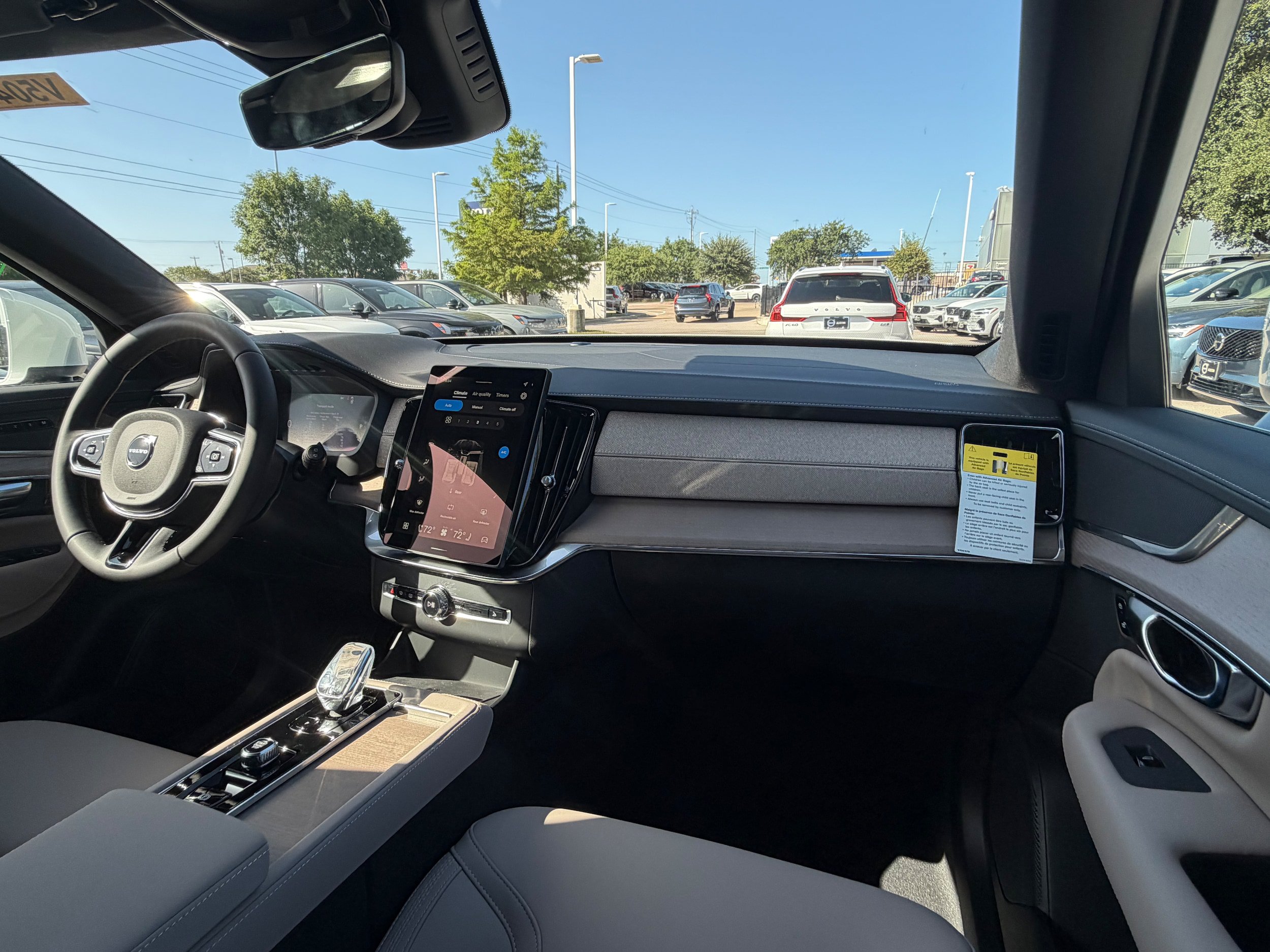 New 2026 Volvo XC90 T8 Plus w/ Protection Package AWD/4WD image 11