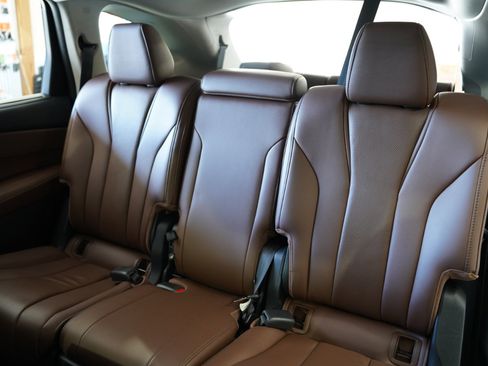 Used 2023 Acura MDX SH-AWD w/ Technology Package image 33