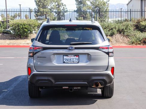 Used 2025 Subaru Forester Premium w/ Convenience Package #1 AWD/4WD image 6