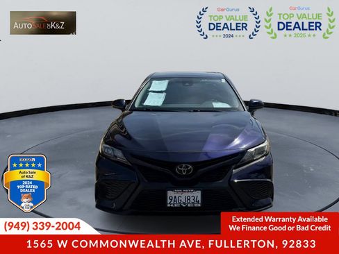 Used 2022 Toyota Camry SE w/ Convenience Package FWD image 3